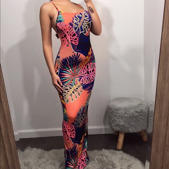 Dresses & Skirts - 🚨SALE🚨 ONE LEFT Sienna Palms Maxi Dress